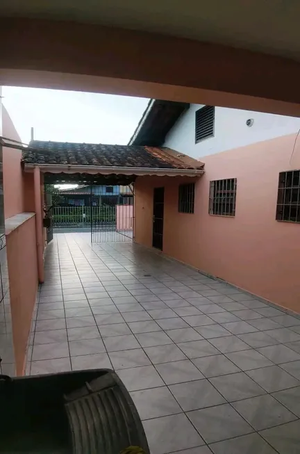 Foto 1 de Casa com 2 Quartos à venda, 65m² em Vera Cruz, Mongaguá