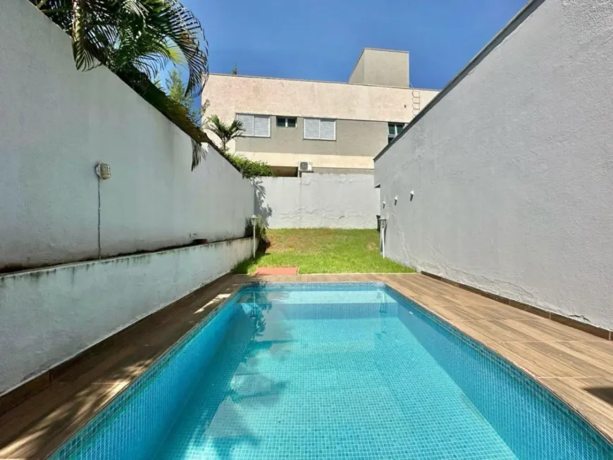 Foto 1 de Casa com 3 Quartos à venda, 68m² em Itapuã, Salvador