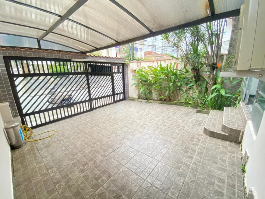 Foto 1 de Casa com 2 Quartos para alugar, 104m² em Gonzaga, Santos
