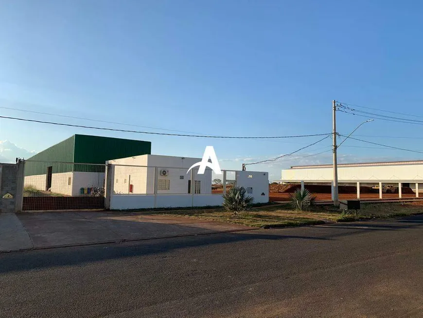 Foto 1 de Galpão/Depósito/Armazém à venda, 758m² em Distrito Industrial, Uberlândia