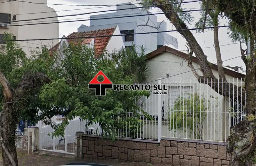 Foto 1 de Casa com 3 Quartos à venda, 200m² em Petrópolis, Porto Alegre