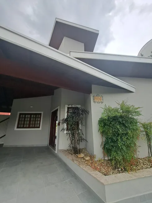 Foto 1 de Casa de Condomínio com 5 Quartos para venda ou aluguel, 416m² em Independencia, Taubaté