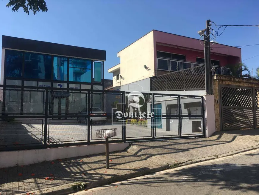 Foto 1 de Sobrado com 4 Quartos à venda, 372m² em Santa Maria, Santo André