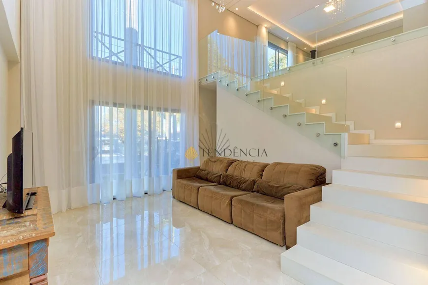 Foto 1 de Casa de Condomínio com 5 Quartos à venda, 293m² em Uberaba, Curitiba