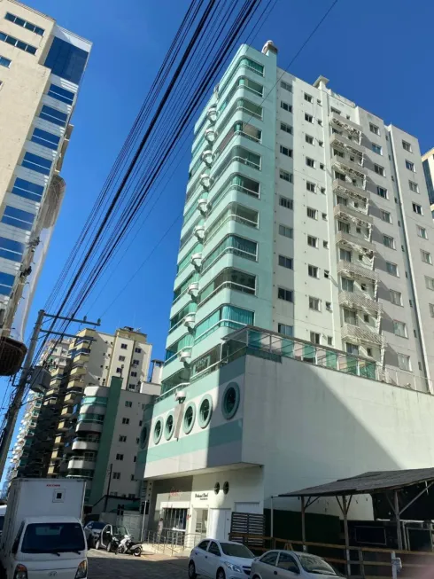 Foto 1 de Apartamento com 4 Quartos à venda, 300m² em Meia Praia, Itapema