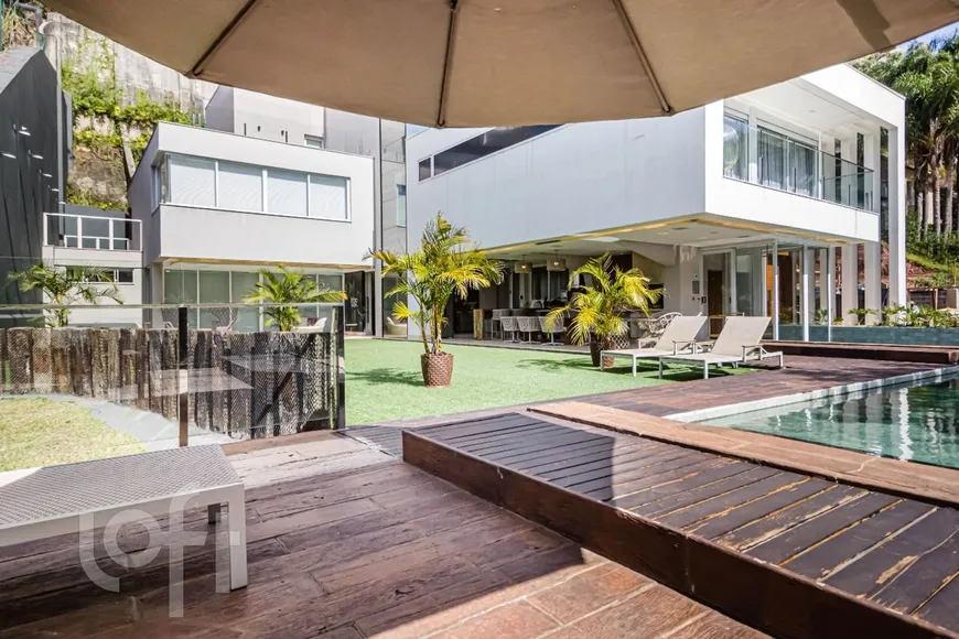 Foto 1 de Casa com 5 Quartos à venda, 780m² em Vila  Alpina, Nova Lima