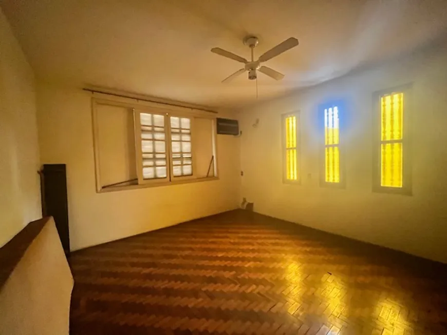 Foto 1 de Casa com 4 Quartos à venda, 400m² em Vila Mesquita, Bauru