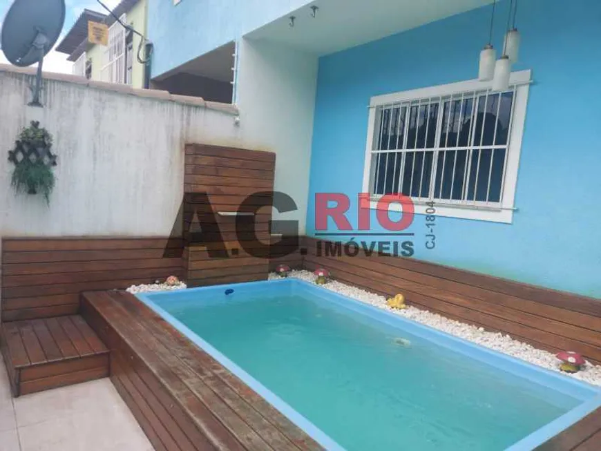 Foto 1 de Casa com 3 Quartos à venda, 180m² em Bento Ribeiro, Rio de Janeiro