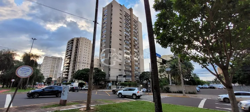 Foto 1 de Apartamento com 4 Quartos à venda, 200m² em Centro, Campo Grande