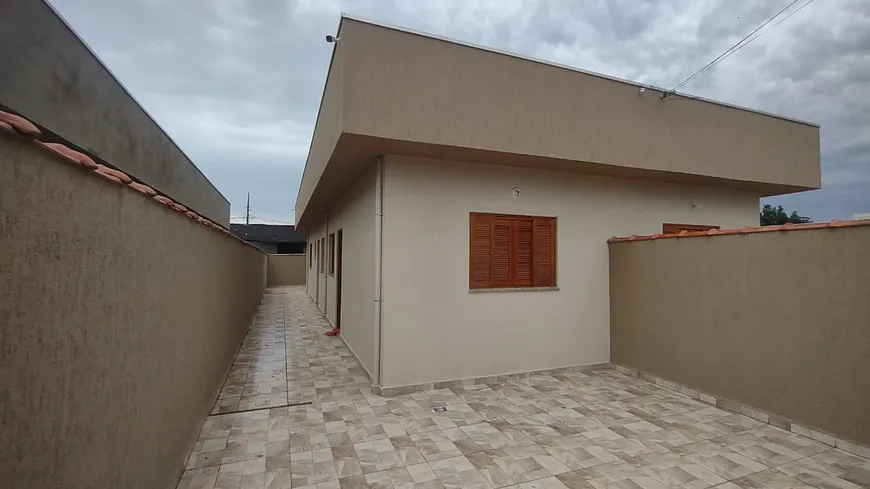 Foto 1 de Casa com 2 Quartos à venda, 55m² em Balneário Gaivota, Itanhaém