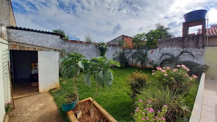 Foto 1 de Casa com 3 Quartos à venda, 130m² em Planalto, Uberlândia