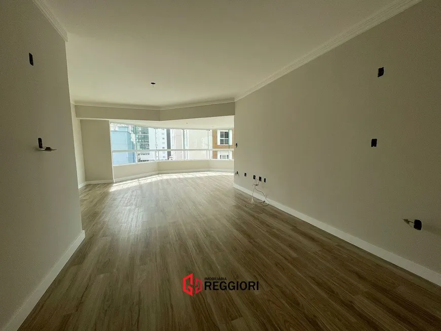 Foto 1 de Apartamento com 3 Quartos à venda, 119m² em Barra Sul, Balneário Camboriú