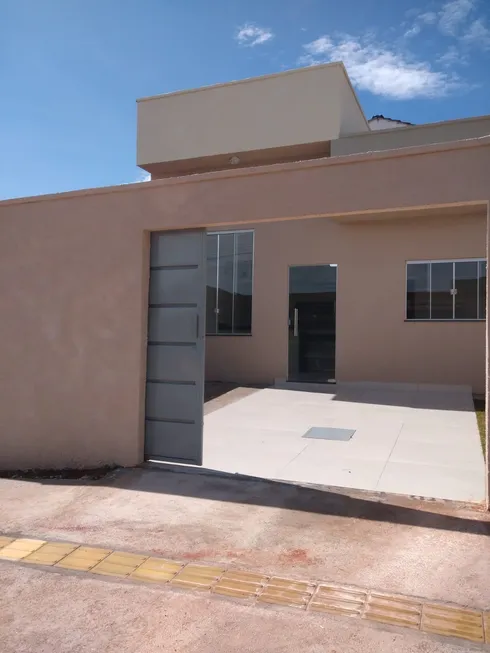 Foto 1 de Casa com 2 Quartos à venda, 80m² em Residencial Solar Bougainville, Goiânia