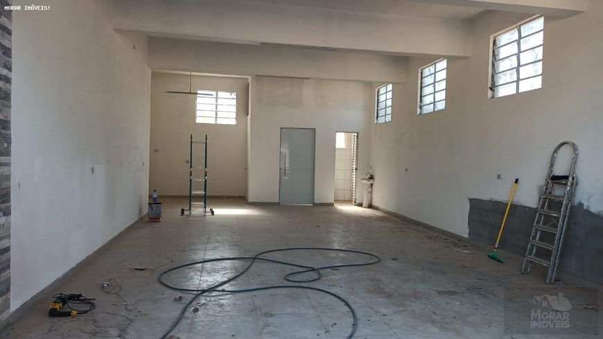 Sala Comercial na Avenida das Palmeiras, Polvilho em Cajamar, por R$ 2.
