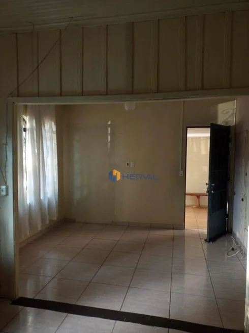 Foto 1 de Casa com 2 Quartos à venda, 150m² em Santo Antônio, Maringá