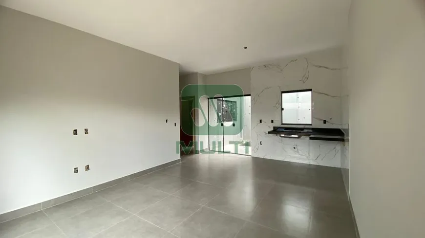 Foto 1 de Casa com 2 Quartos à venda, 73m² em Jardim Ipanema, Uberlândia