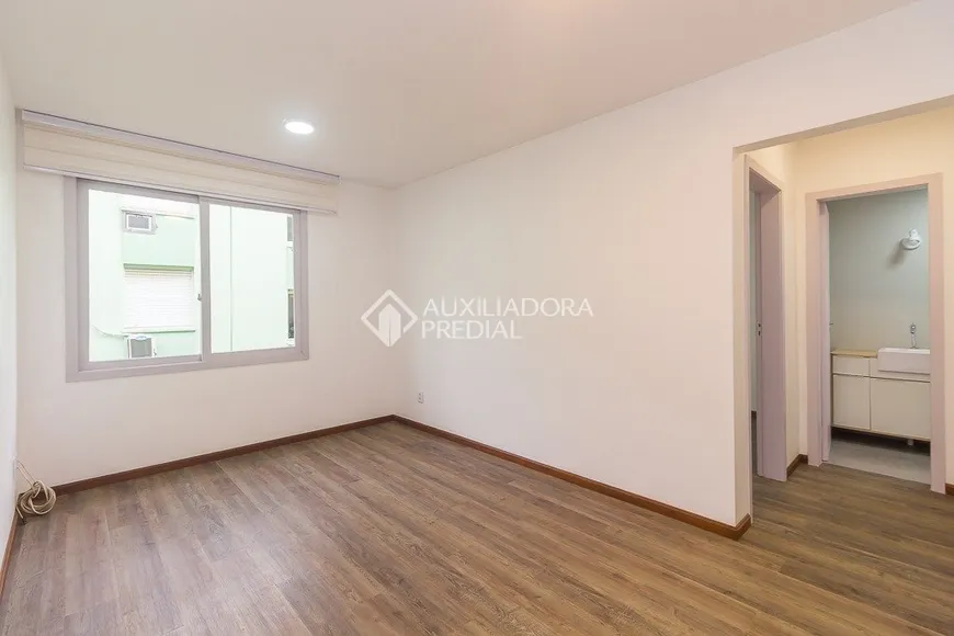 Foto 1 de Apartamento com 1 Quarto para alugar, 45m² em Jardim Carvalho, Porto Alegre