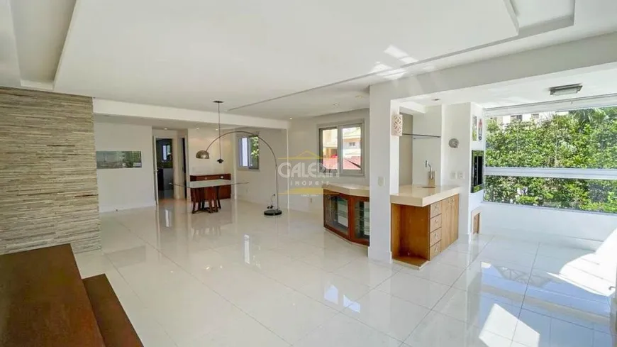 Foto 1 de Apartamento com 3 Quartos à venda, 181m² em Atiradores, Joinville