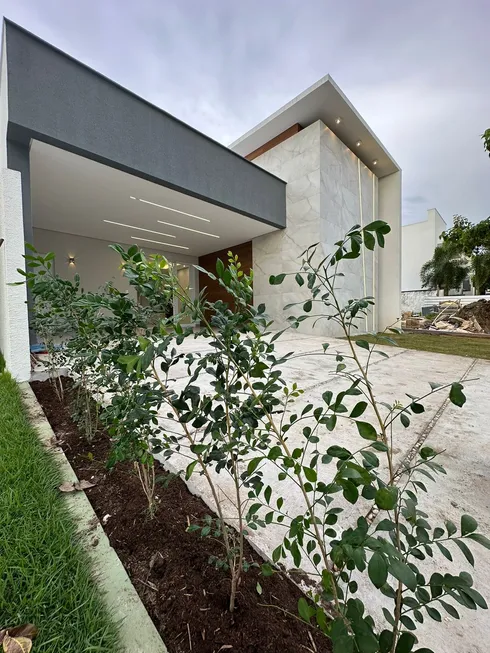 Foto 1 de Casa com 3 Quartos à venda, 150m² em Uruguai, Teresina