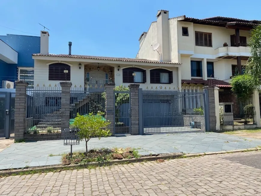 Foto 1 de Casa com 4 Quartos à venda, 283m² em Jardim Planalto, Porto Alegre