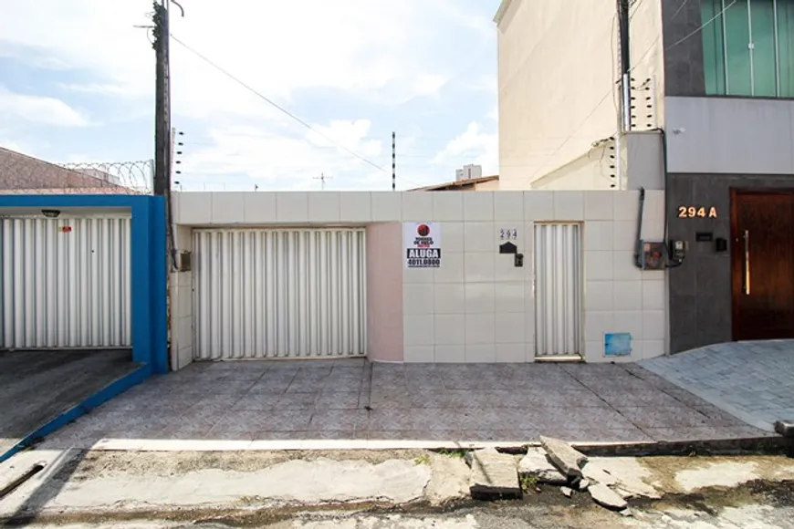 Foto 1 de Casa com 6 Quartos para alugar, 285m² em Parque Manibura, Fortaleza