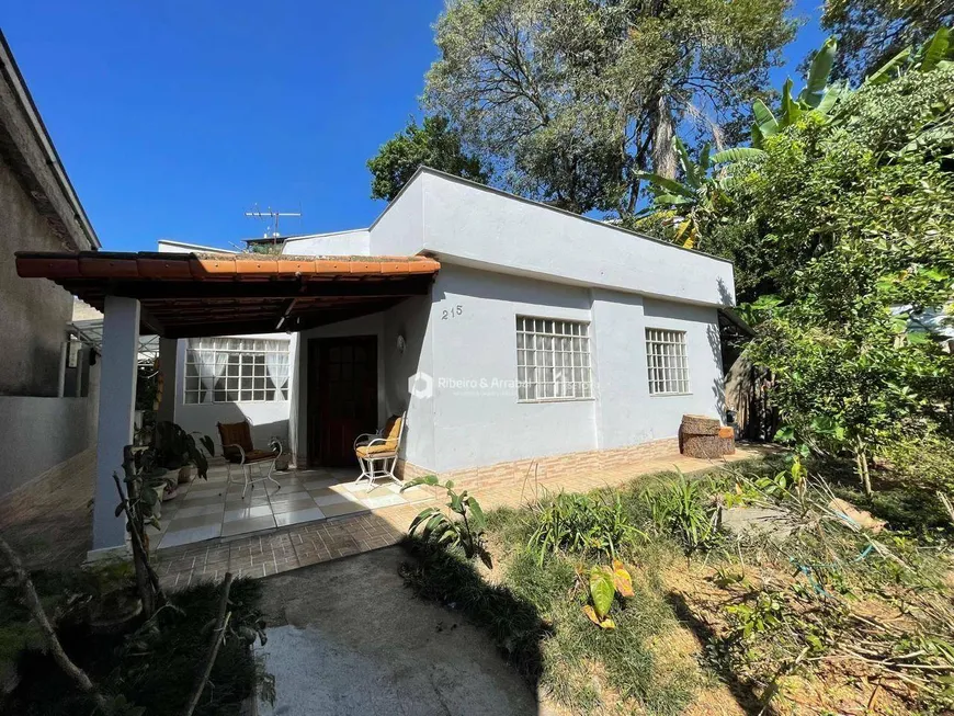 Foto 1 de Casa com 2 Quartos à venda, 120m² em Centenário, Juiz de Fora