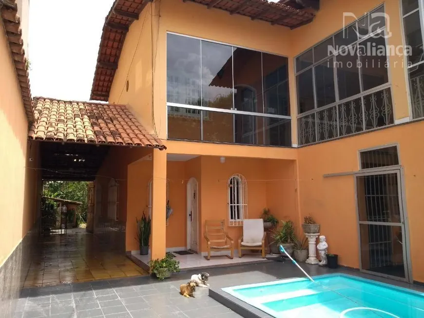 Foto 1 de Casa com 3 Quartos à venda, 180m² em Praia da Costa, Vila Velha