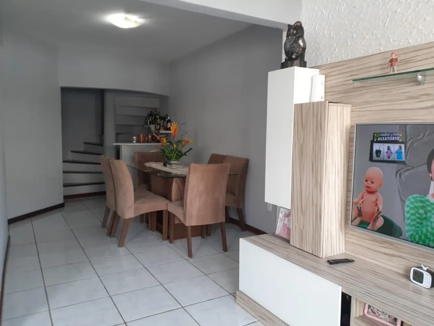 Foto 1 de Casa de Condomínio com 3 Quartos à venda, 158m² em Itapuã, Salvador