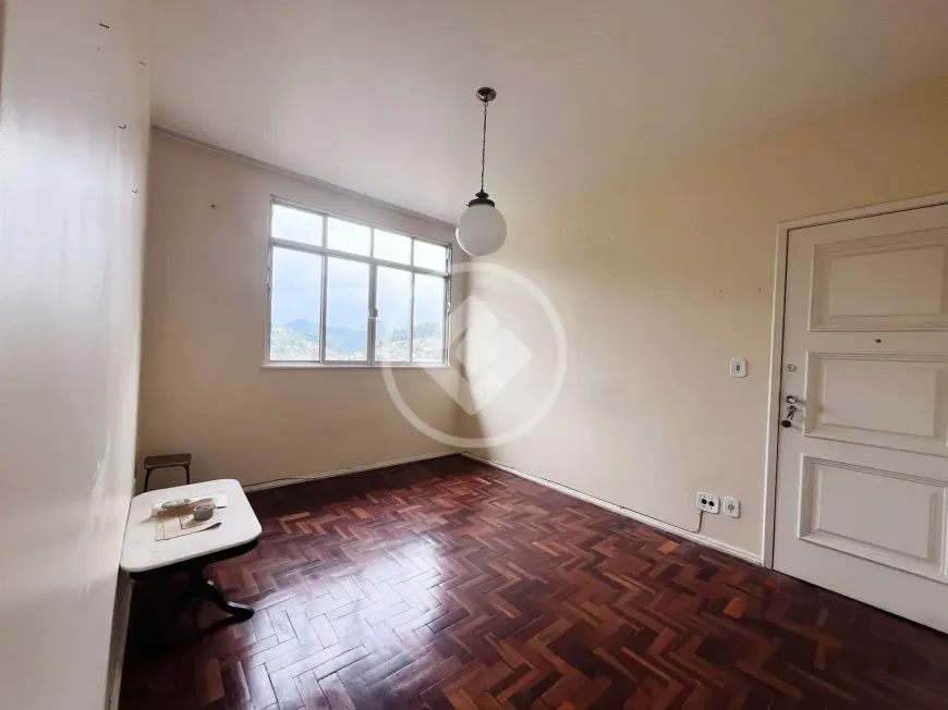 Foto 1 de Apartamento com 2 Quartos à venda, 55m² em Tijuca, Teresópolis