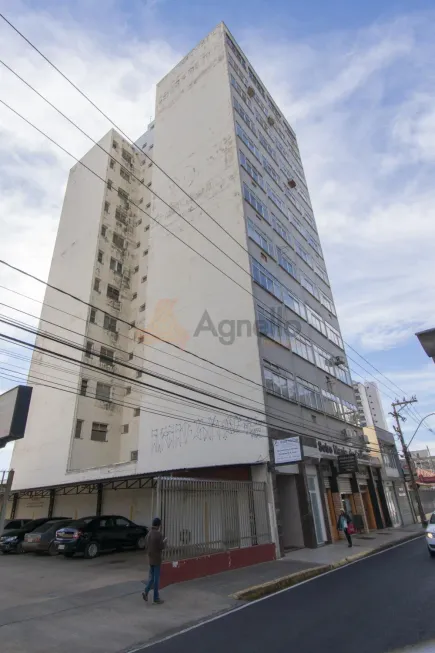 Foto 1 de Sala Comercial com 2 Quartos à venda, 300m² em Centro, Franca