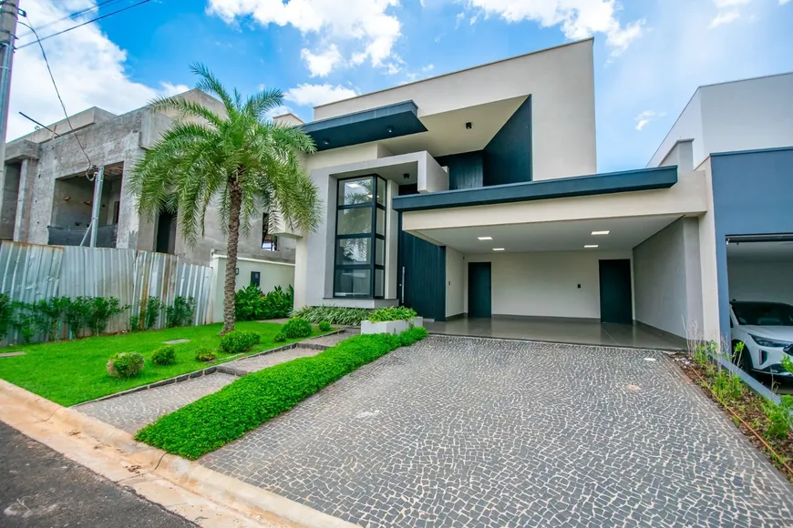 Foto 1 de Casa de Condomínio com 3 Quartos à venda, 246m² em , Rio Verde