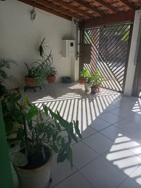 Foto 1 de Sobrado com 3 Quartos à venda, 181m² em Jardim Pilar, Santo André