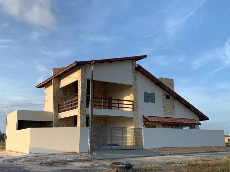 Foto 1 de Casa com 4 Quartos à venda, 302m² em ATALAIA, Salinópolis