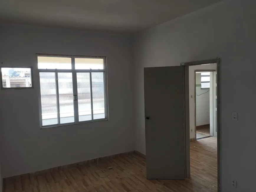 Foto 1 de Sobrado com 1 Quarto para alugar, 45m² em Engenho do Porto, Duque de Caxias