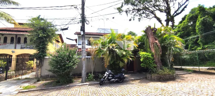 Foto 1 de Casa de Condomínio com 6 Quartos à venda, 503m² em Freguesia- Jacarepaguá, Rio de Janeiro