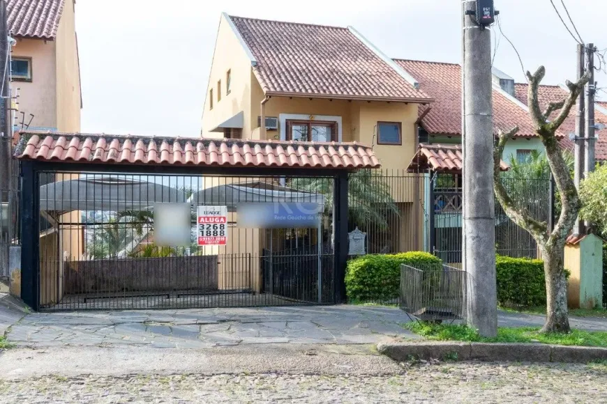 Foto 1 de Casa com 3 Quartos à venda, 157m² em Espiríto Santo, Porto Alegre