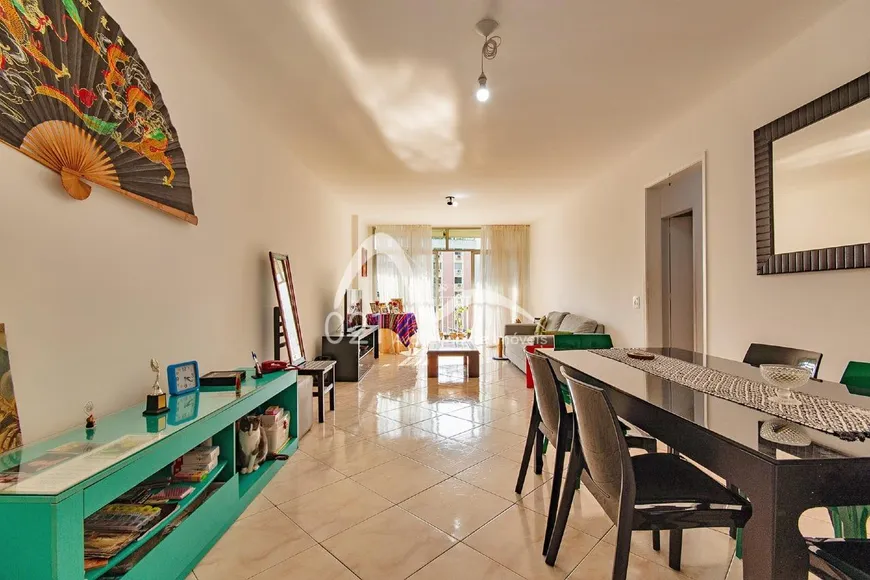 Foto 1 de Apartamento com 4 Quartos à venda, 150m² em Lagoa, Rio de Janeiro