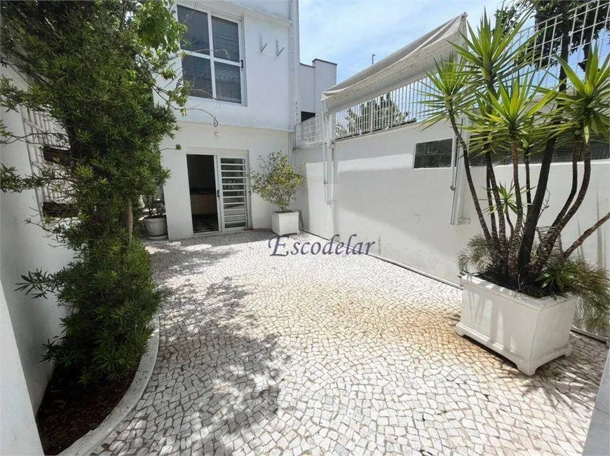 Foto 1 de Casa com 3 Quartos para alugar, 243m² em Vila Madalena, São Paulo
