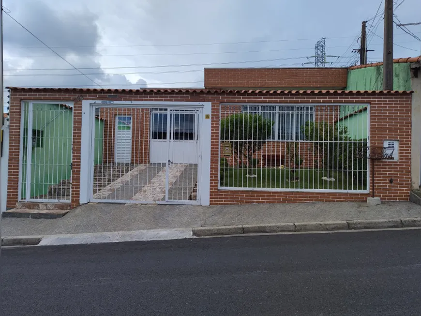 Foto 1 de Casa com 3 Quartos à venda, 250m² em Vila Lavínia, Mogi das Cruzes