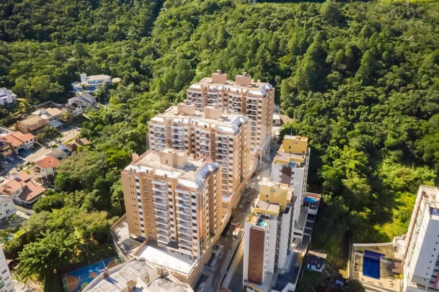 Foto 1 de Apartamento com 3 Quartos para alugar, 101m² em Itacorubi, Florianópolis