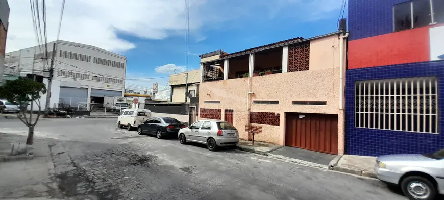 Foto 1 de Casa com 3 Quartos à venda, 200m² em Laredo Justinópolis, Ribeirão das Neves