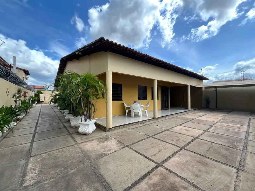 Foto 1 de Casa com 4 Quartos à venda, 260m² em Ininga, Teresina