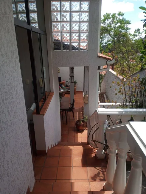 Foto 1 de Casa com 3 Quartos à venda, 242m² em Santa Lúcia, Belo Horizonte