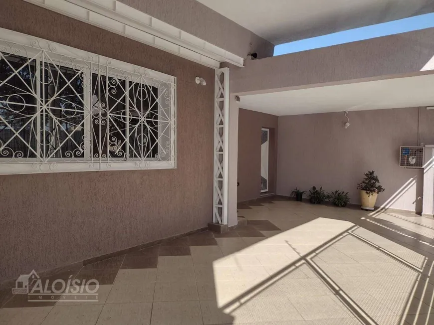 Foto 1 de Casa com 3 Quartos à venda, 200m² em Jardim Ana Emilia, Taubaté