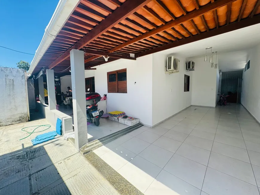 Foto 1 de Casa com 5 Quartos à venda, 300m² em Feitosa, Maceió