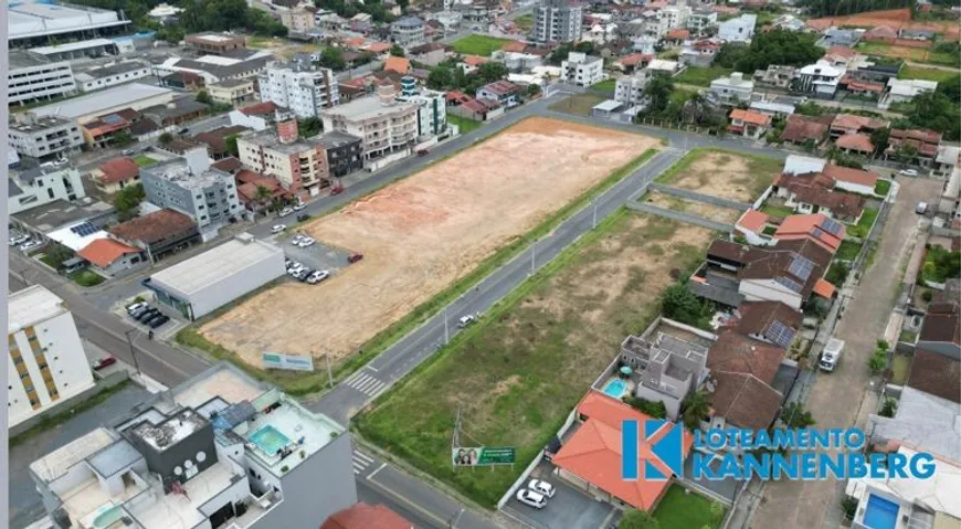 Foto 1 de Lote/Terreno à venda em Nacoes, Indaial