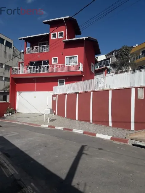 Foto 1 de Casa com 4 Quartos à venda, 228m² em Serpa, Caieiras