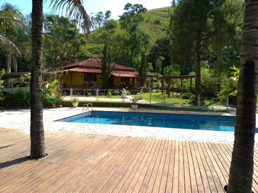 Foto 1 de Fazenda/Sítio com 4 Quartos à venda, 126000m² em Santa Cruz, Volta Redonda