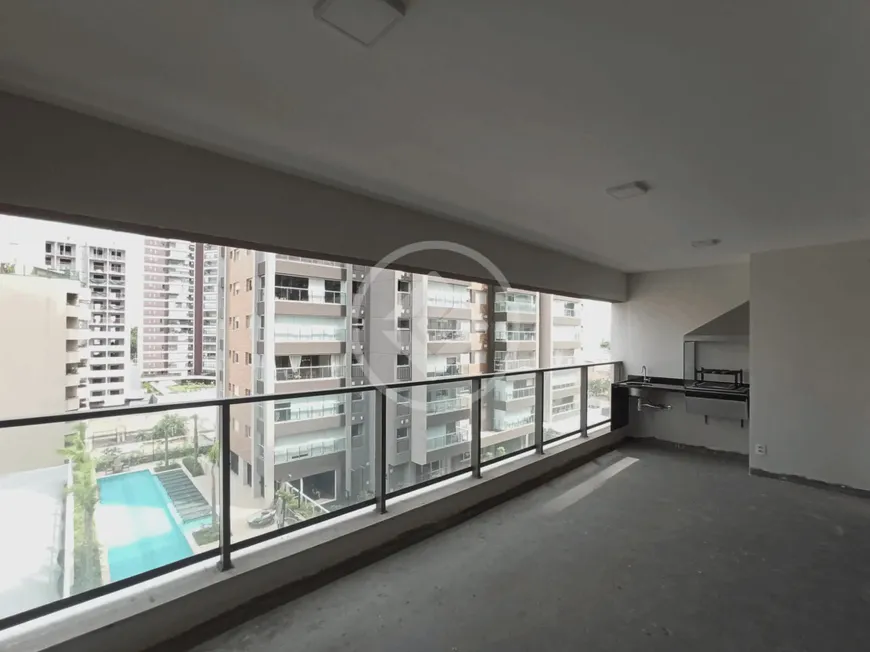 Foto 1 de Apartamento com 3 Quartos à venda, 125m² em Jardim das Acacias, São Paulo