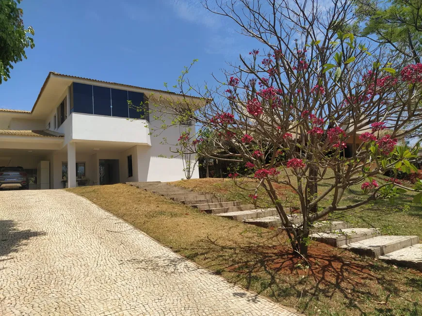 Foto 1 de Casa de Condomínio com 5 Quartos à venda, 1350m² em Central, Goiânia